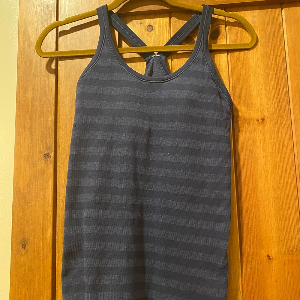 Lululemon Ebb to Street Tank Size 4 navy stripes - Picture 2 of 3
